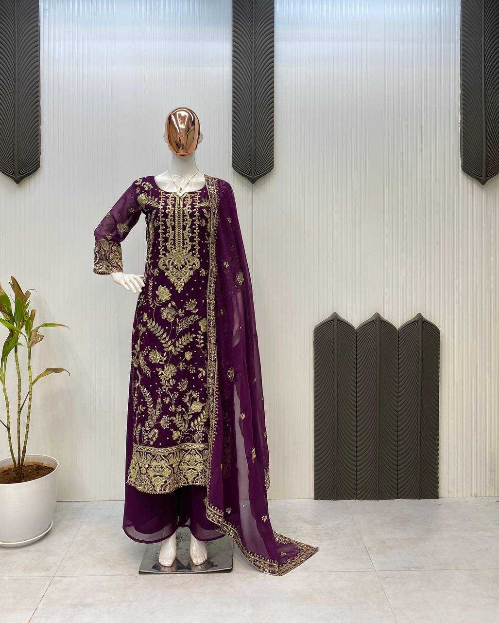 Kashmiri suit