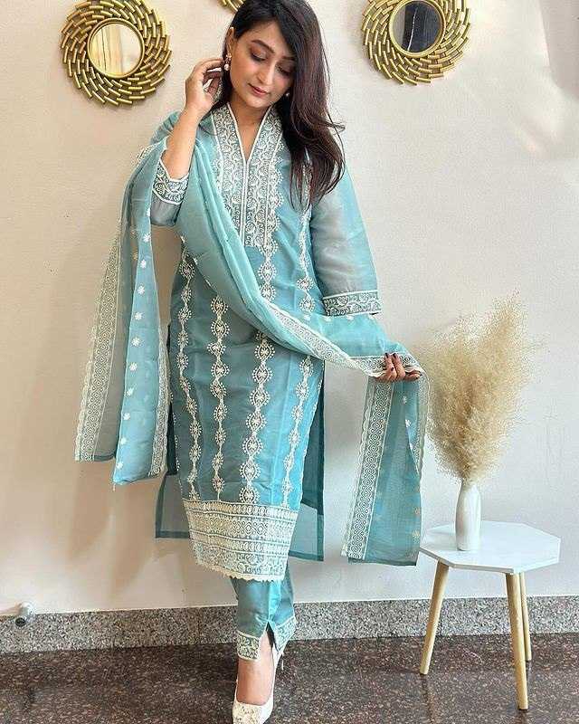 Beautiful Vichitra Silk kurta set - KE-80530