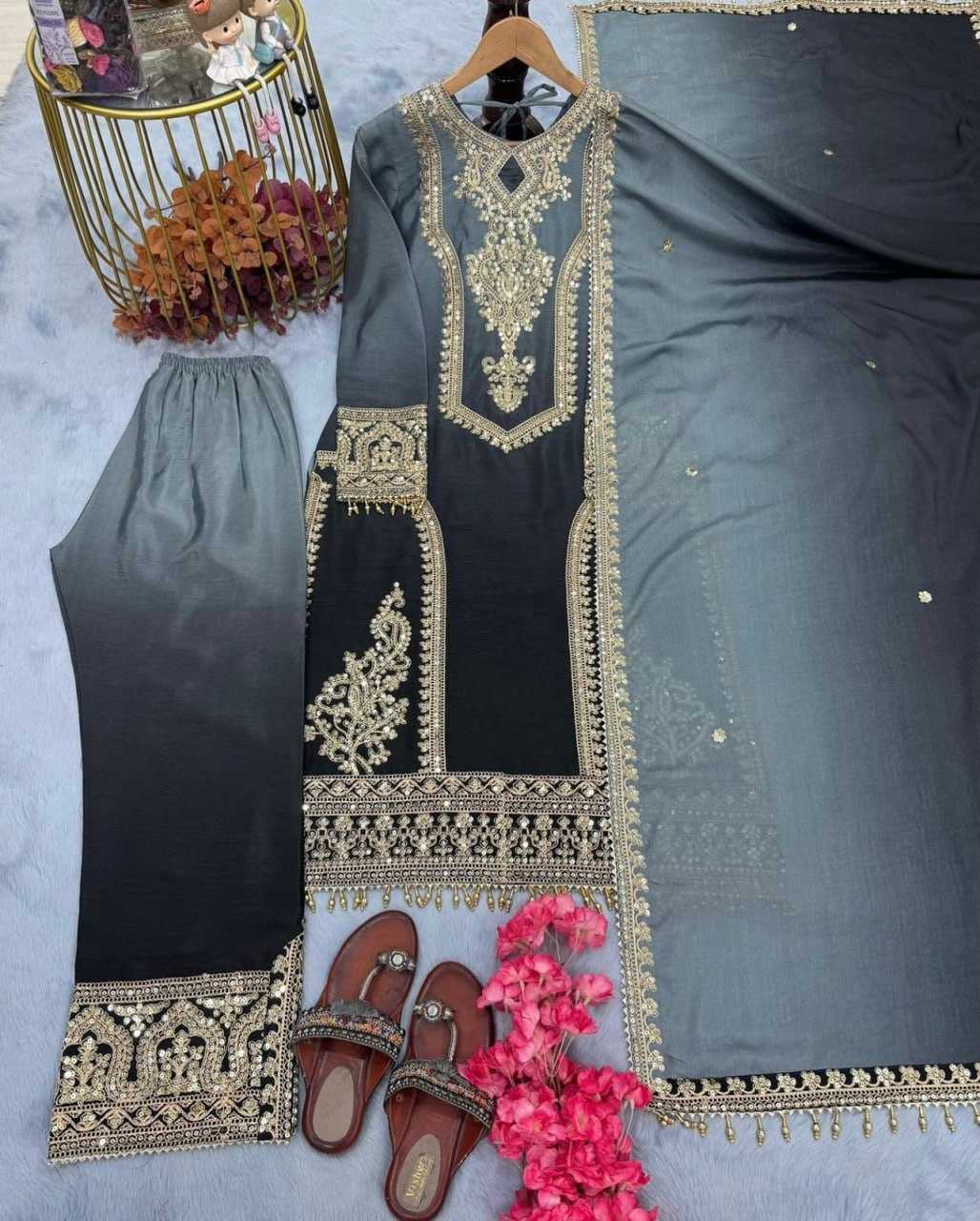 Pakistani suit