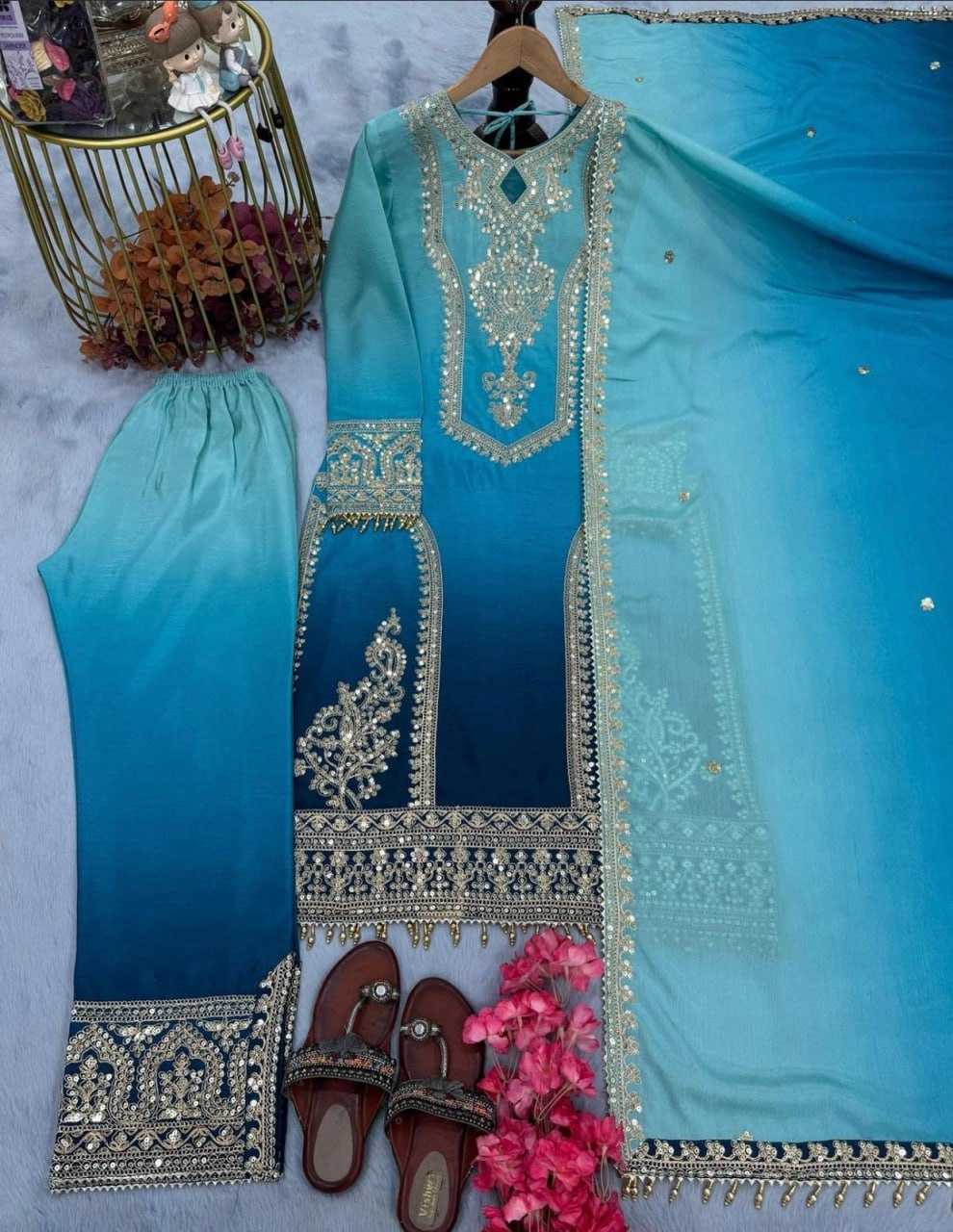 Pakistani suit
