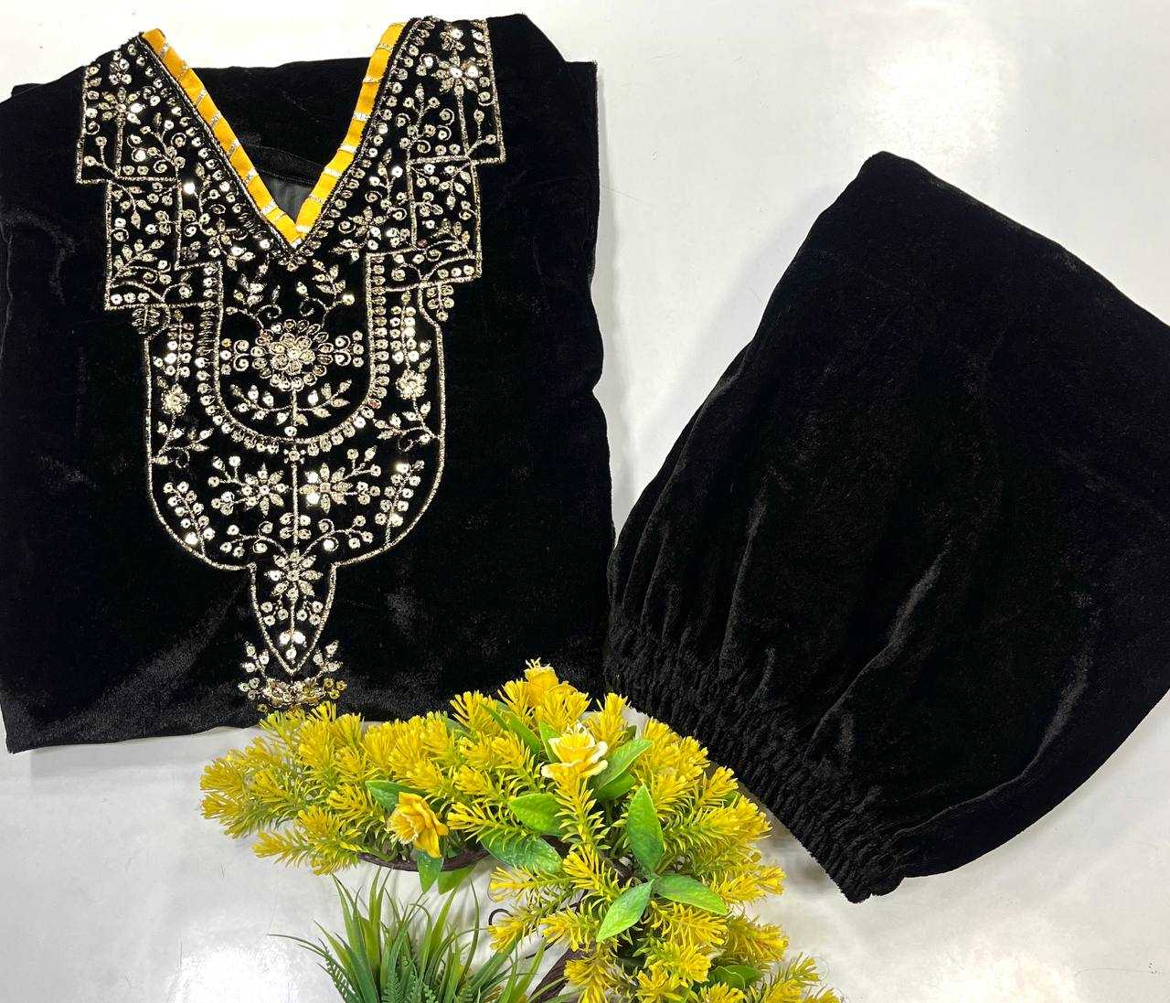 Kashmiri velvet suit