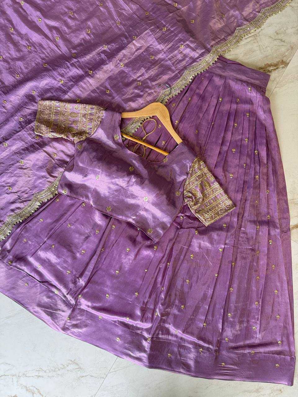 Onam Shimmer Tissue Silk saree -KE-75452