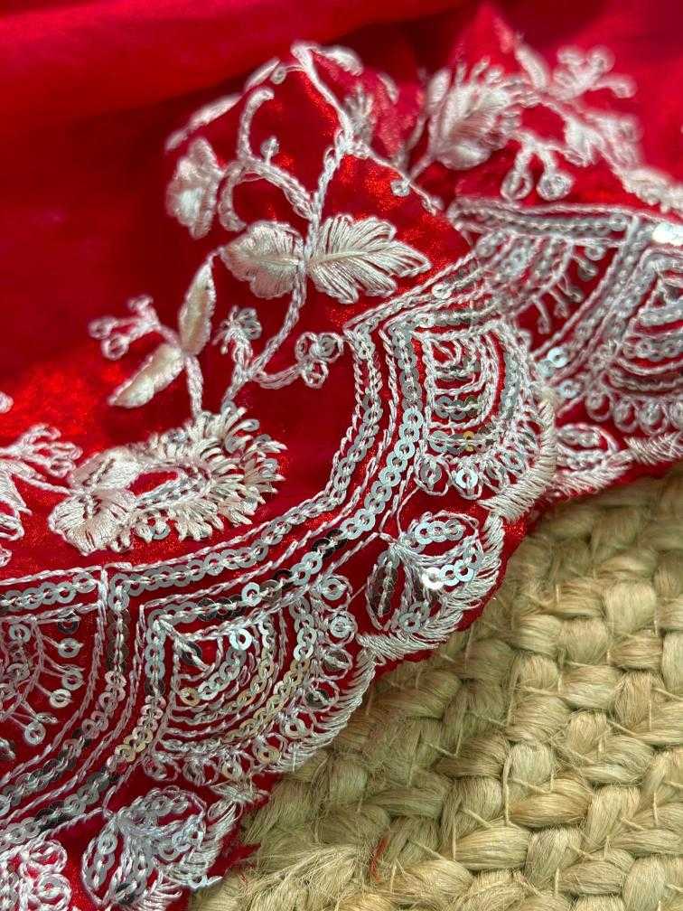 Gorgeous Silk Saree KE-59334